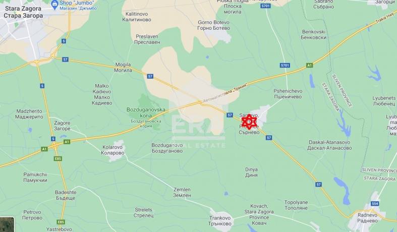 Работеща бензиностанция на главен път между Раднево и Стара Загора