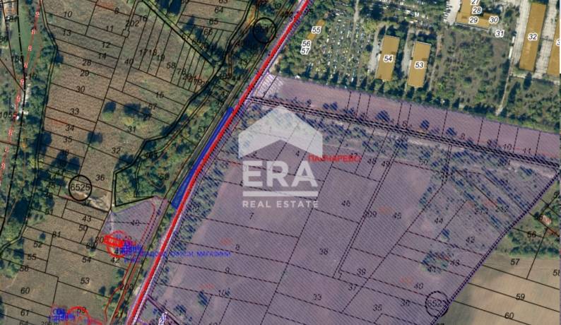 Предложеният парцел е с площ от 3 257.00 кв.м., с лице (подход) на ул. „Патриарх Герман“.