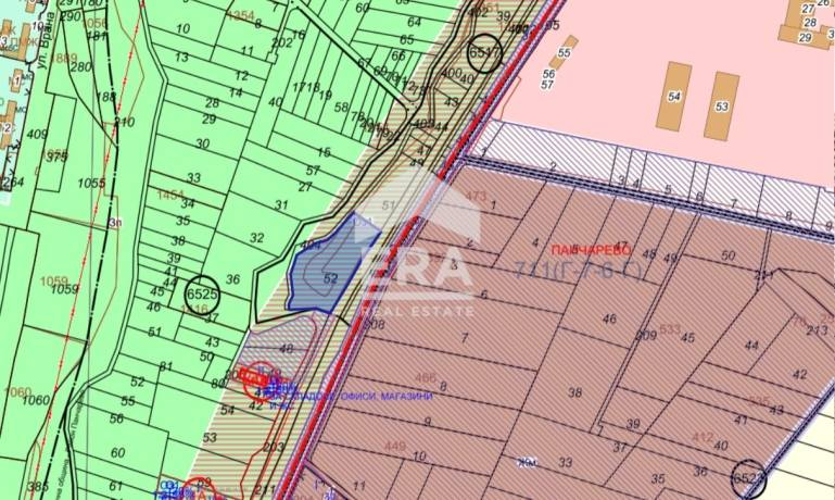 Предложеният парцел е с площ от 3 257.00 кв.м., с лице (подход) на ул. „Патриарх Герман“.