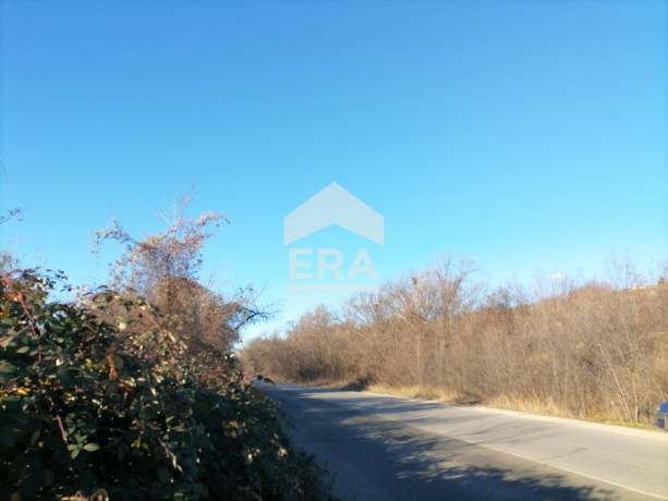 ЕРА Сити Център продава инвестиционен имот с площ 5811 кв. метра