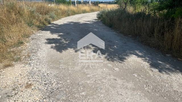 ЕРА Вива продава парцел в местност Старите лозя, в непосредствена близост до гр. Аксаково, област Варна