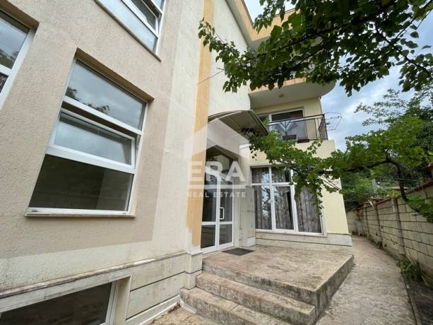 Двустаен апартамент за продажба в к.к. Чайка, Варна