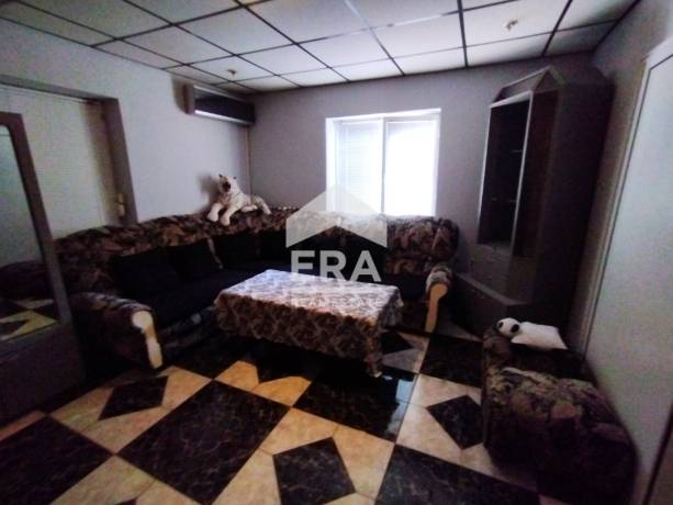 ЕКСКЛУЗИВНО! САМО В ЕРА ДРЪСТЪР! Къща с магазин в близост до ГКПП - Силистра!