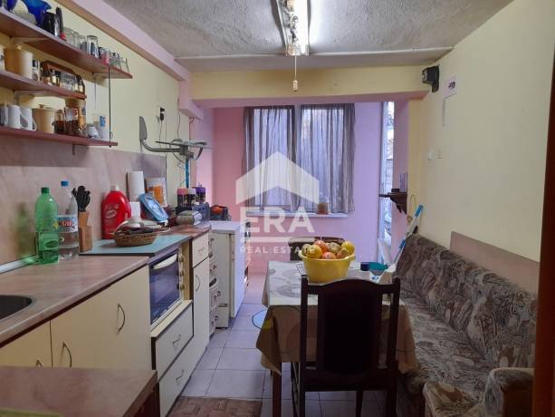 ЕРА Вива продава партерен имот в кв. Погреби, гр. Варна