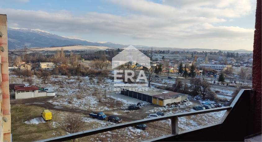 ЕРА Валена ви представя двустаен апартамент в гр. Перник, кв. Изток