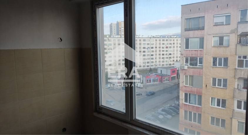 Двустаен апартамент за продажба в Изток, Перник