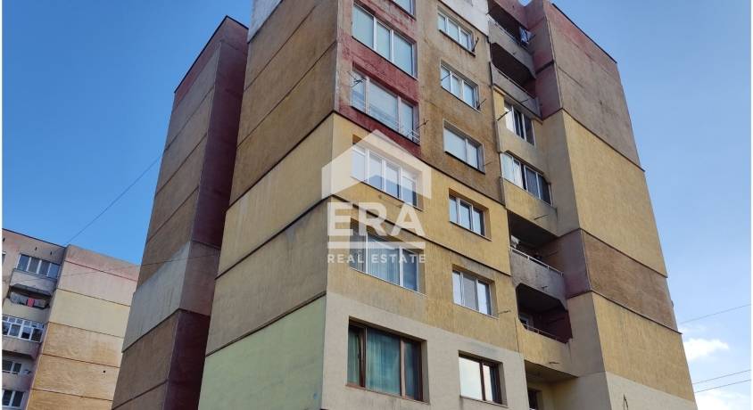 Двустаен апартамент за продажба в Изток, Перник