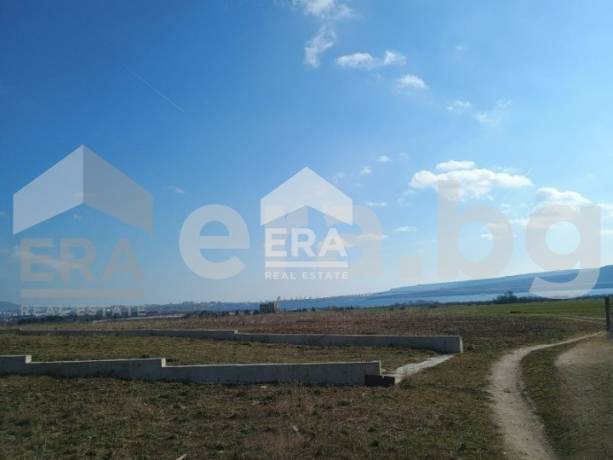 Урегулиран поземлен имот за жилищно строителство за продажба в с. Тополи, с площ от 672 кв.м