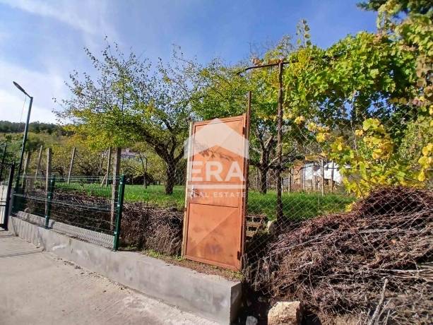 Парцел с морска панорама и ПУП в м-т " Горна Трака" за продажба, с площ от 1213 кв.м