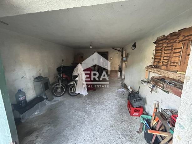 Етаж от къща за продажба в Хисаря, Хасково