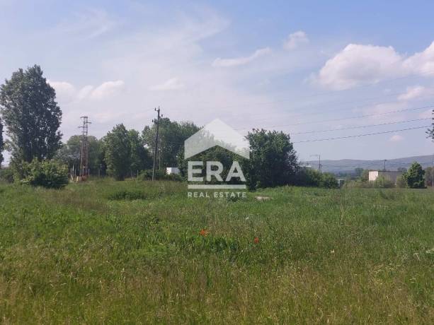 ЕРА ТЕРА продава парцел в с. Петърч