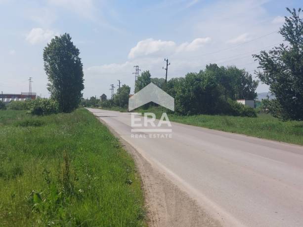 ЕРА ТЕРА продава парцел в с. Петърч