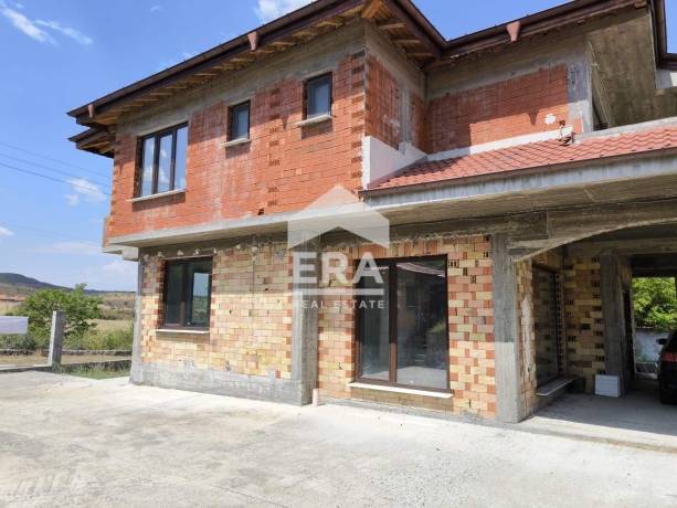 Къща за продажба в Татарево, област Хасково