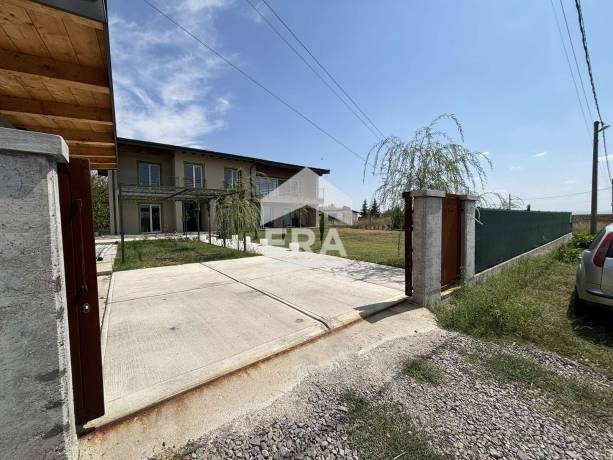 Бизнес имот за продажба в Кенана, Хасково