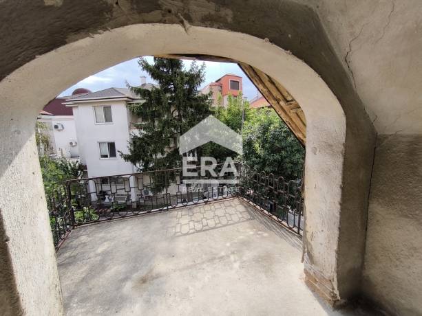 Буржоазна къща в кв., Училищни,