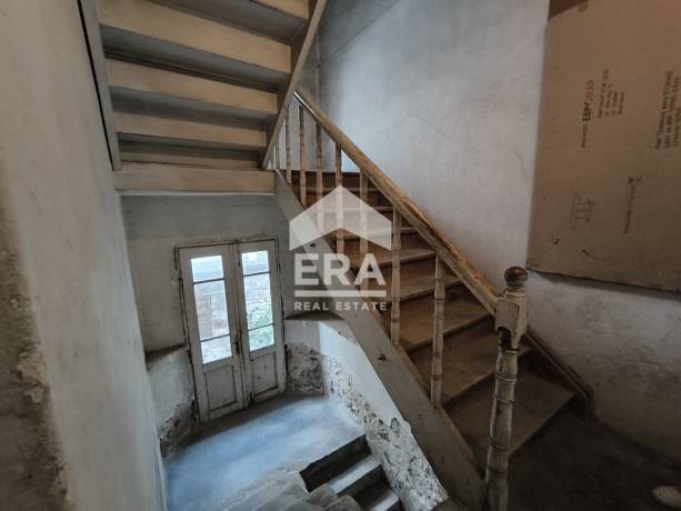 Буржоазна къща в кв., Училищни,