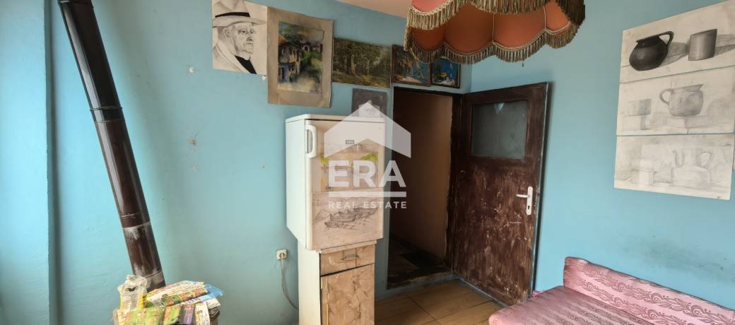 Четиристаен апартамент за продажба в Автогара, Варна