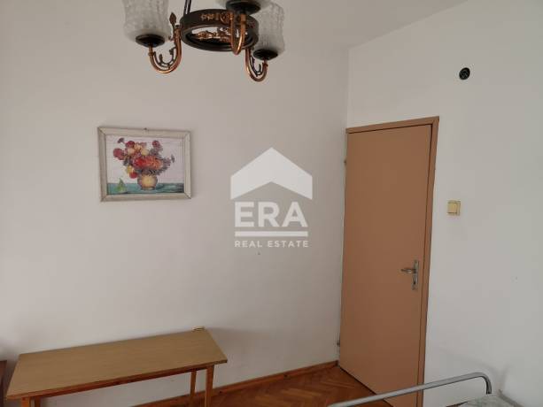 ЕРА Надежда продава четиристаен апартамент с невероятна гледка в гр. Сандански