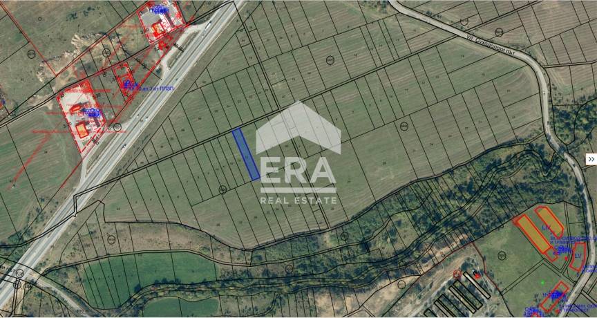 ЕРА Надежда продава парцел в кв. Суходол