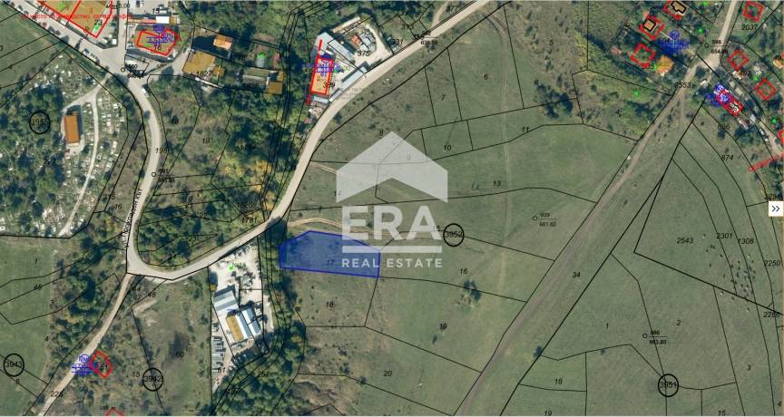 ЕРА Надежда продава парцел в кв. Суходол