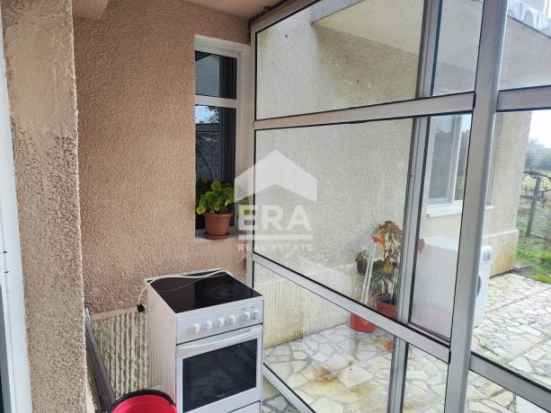 ЕРА МАКС продава атрактивен имот в с. Кукорево с две къщи общо 279 кв.м. РЗП