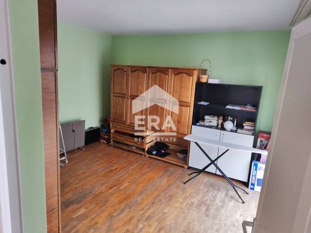 ЕРА МАКС продава атрактивен имот в с. Кукорево с две къщи общо 279 кв.м. РЗП