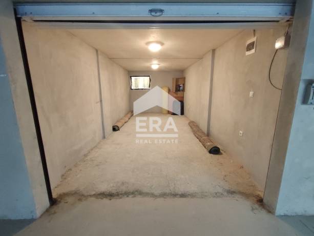 Подземен гараж за продажба, в нова тухлена сграда, кв. Бриз, Варна, до к-с Панорама Парк и стадиона