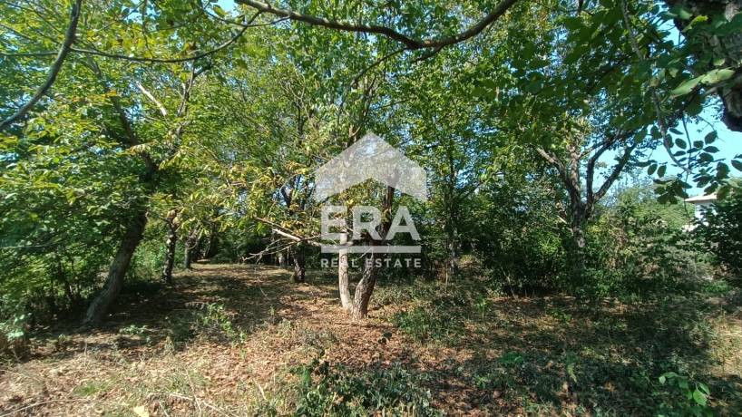 ЕРА ИмотиТе предлага Ексклузивно за продажба УПИ - 2130 кв.м. в с. Априлово, общ Попово.