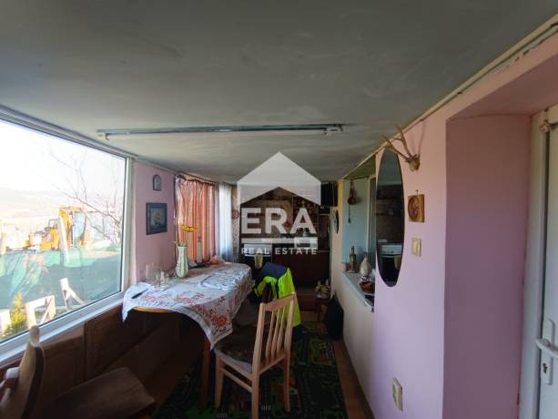 ЕКСКЛУЗИВНО! Едноетажна къща с голямо дворно място в гр. Белослав за продажба, с РЗП 45 кв.м. и двор 1228 кв.м.