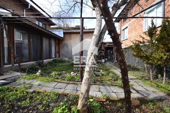 Къща за продажба в Хисаря, Хасково