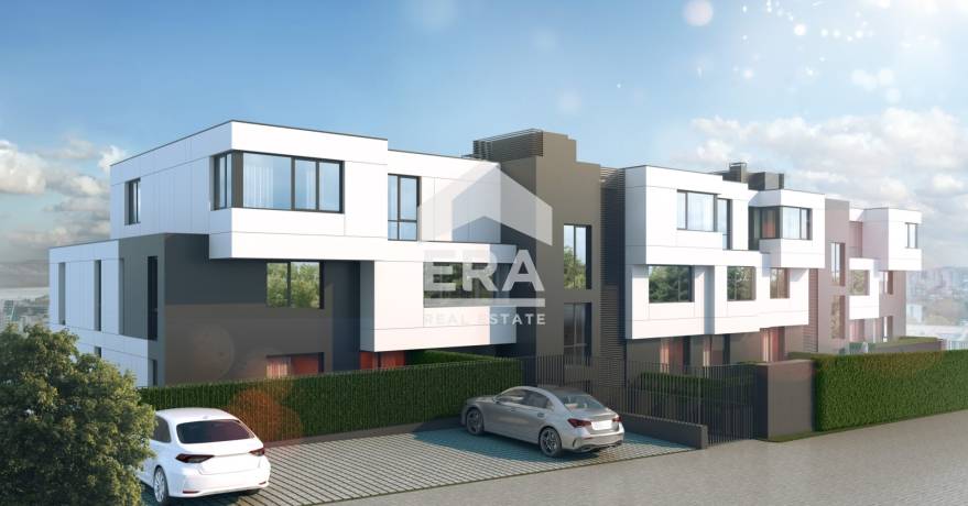 ЕРА Вива продава просторен, тристаен апартамент в кв. Бриз, гр. Варна