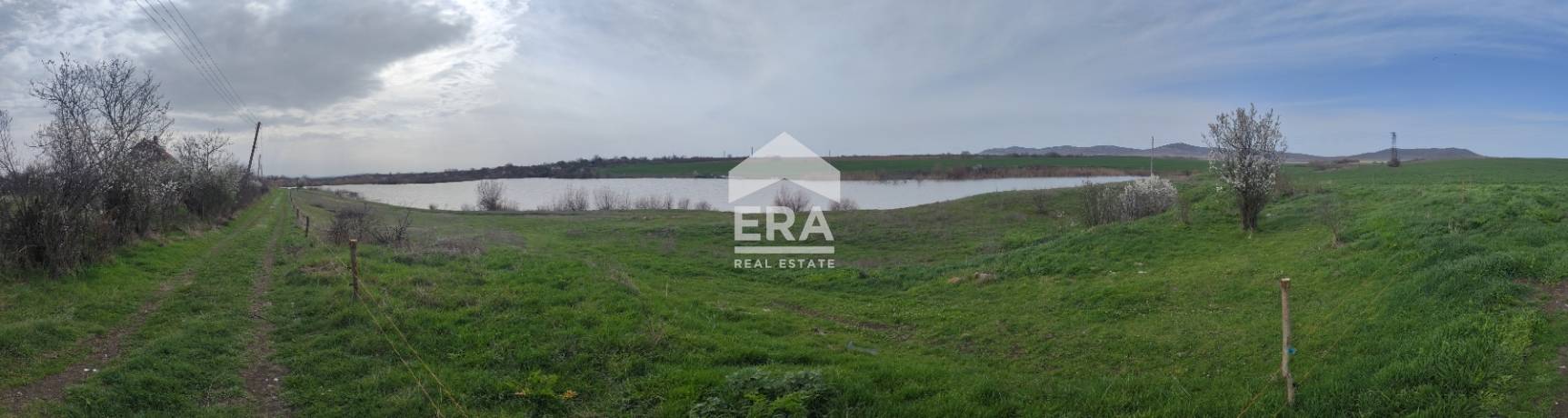 ЕРА МАКС предлага за продажба бивше училище на един етаж в с. Челник обл.Ямбол
