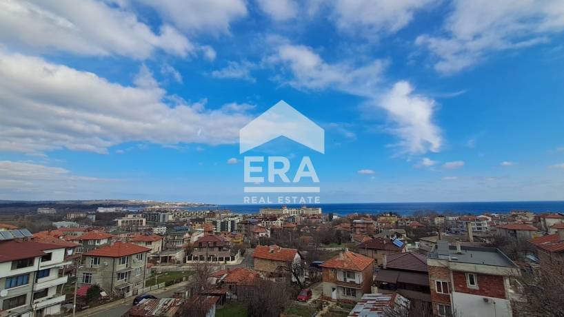 Пететажен новостроящ се хотел за продажба, с морска панорама, двор и 3 паркоместа, в близост до Кметството в гр. Обзор, общ. Несебър