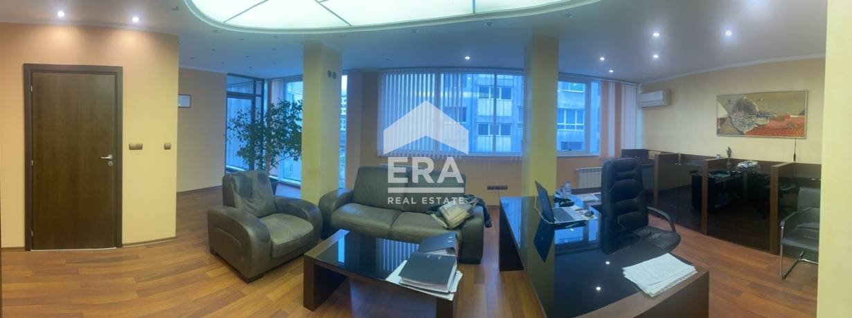 ЕРА продава голям напълно оборудван офис в луксозна сграда близо до ВМА