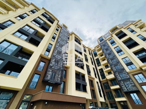 Четиристаен апартамент за продажба в Хладилника, София