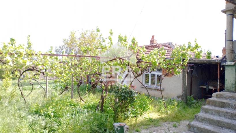 Къща в село Подвис на атрактивна цена
