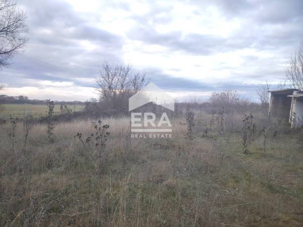 ЕРА Надежда продава парцел в с. Чепинци, Околовръстен пет
