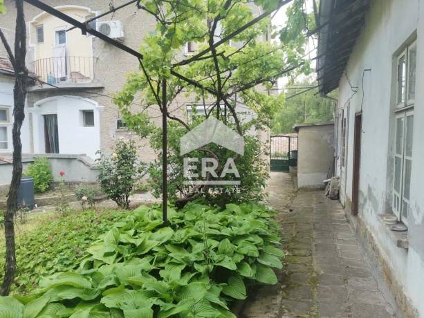 Къща за продажба в Център, Ловеч