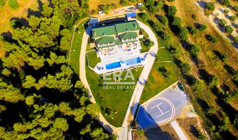 Луксозна вила с басейн в Халкидики