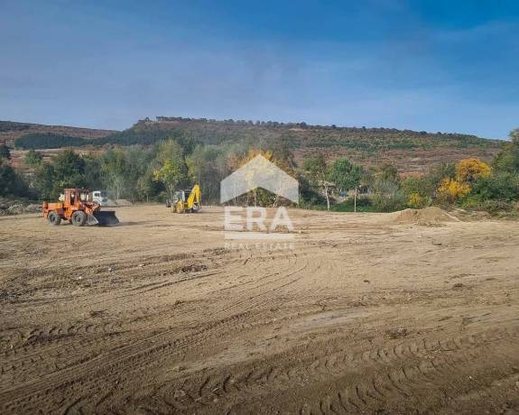 ЕРА ИмотиТе продава Парцел за изграждане на фотоволтаична централа, село Лиляк, област Търговище