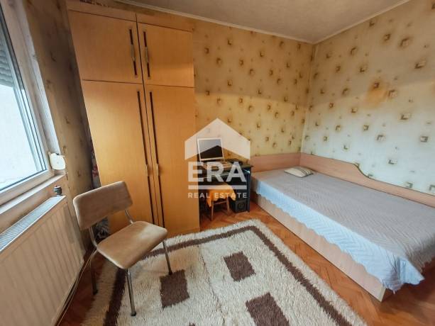 ЕКСКЛУЗИВНО! ЕРА Дръстър предлага за продажба тристаен апартамент в село Калипетрово!