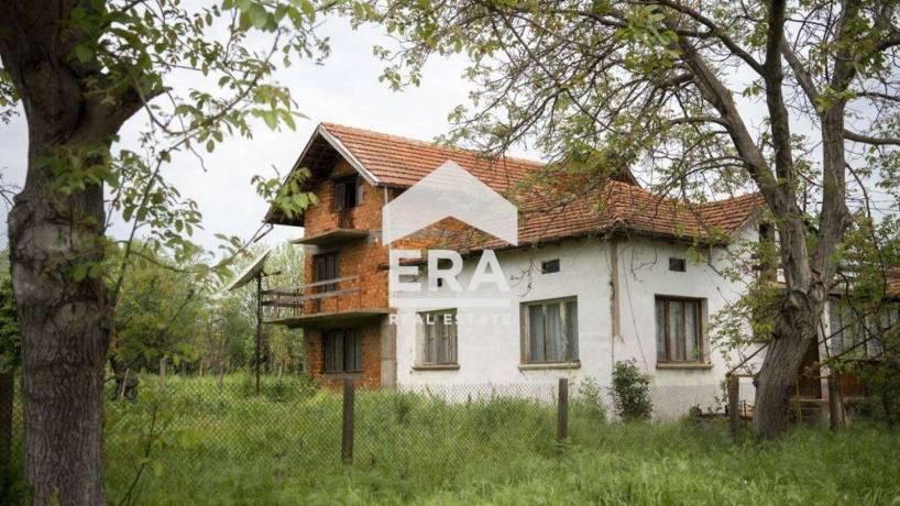 ЕКСКЛУЗИВНО! ЕРА ПЛЕВЕН СИТИ предлага къща за продажба в с. Еница