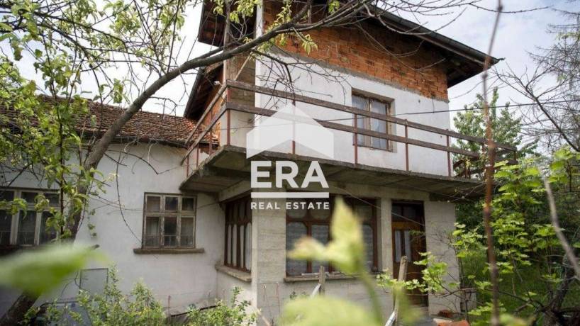ЕКСКЛУЗИВНО! ЕРА ПЛЕВЕН СИТИ предлага къща за продажба в с. Еница