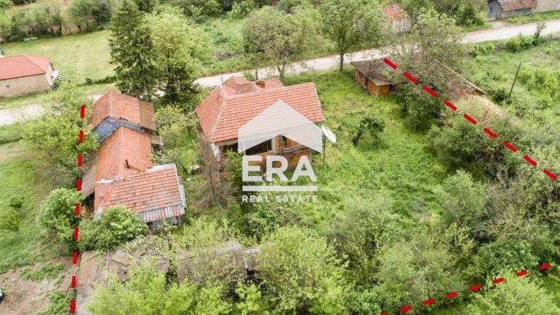 ЕКСКЛУЗИВНО! ЕРА ПЛЕВЕН СИТИ предлага къща за продажба в с. Еница