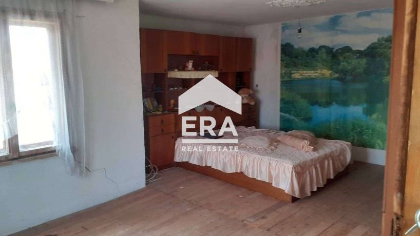 ЕКСКЛУЗИВНО! ЕРА ПЛЕВЕН СИТИ предлага къща за продажба в с. Еница