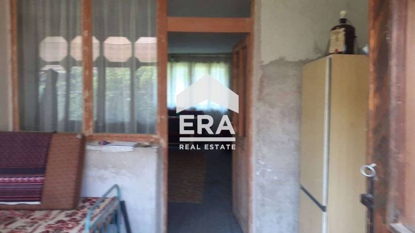 ЕКСКЛУЗИВНО! ЕРА ПЛЕВЕН СИТИ предлага къща за продажба в с. Еница