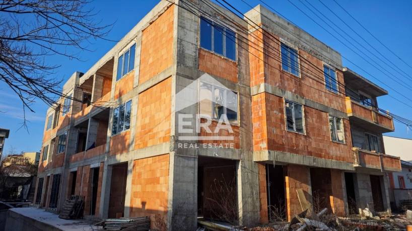 Плащане на вноски! ЕРА ИмотиТе предлага Двустаен апартамент с АКТ 14, в Новострояща сграда, Център, гр. Търговище