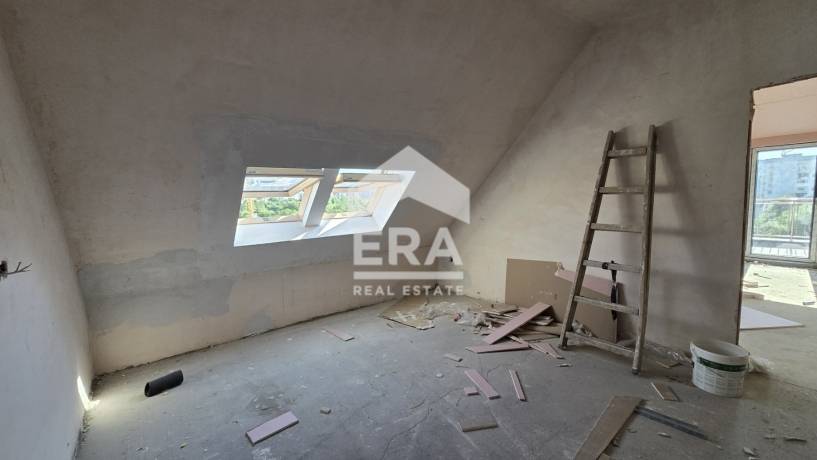 ЕРА Надежда продава тристаен панорамен апартамент в кв. Овча купел, гр. София