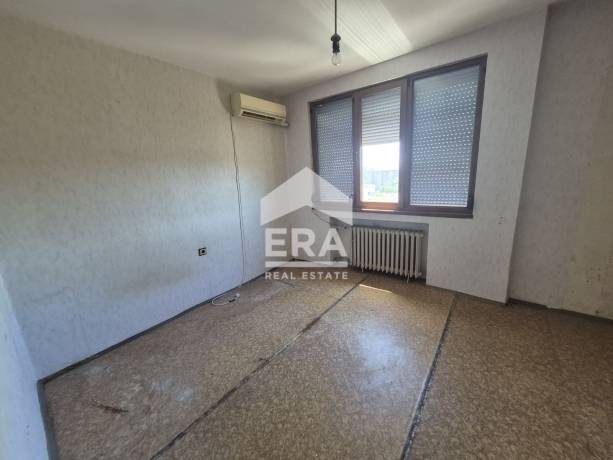 ERA Casa ЕКСКЛУЗИВНО Продава Тристаен апартамент в ж.к. Даме Груев