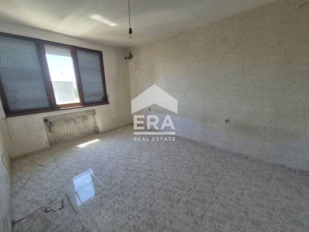 ERA Casa ЕКСКЛУЗИВНО Продава Тристаен апартамент в ж.к. Даме Груев